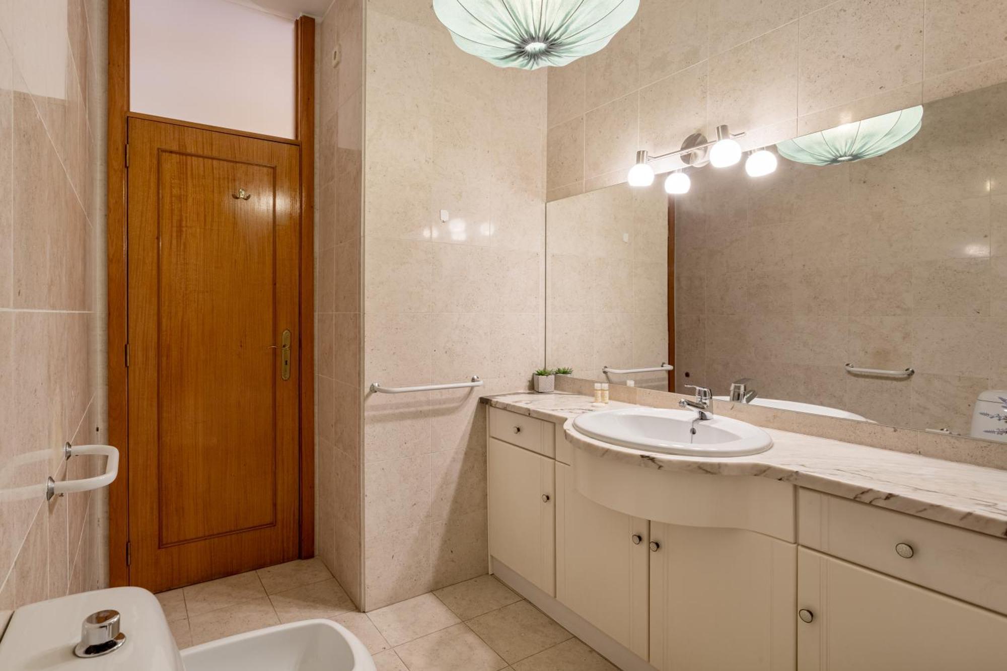 Joivy Stylish City Centre Flat With Parking Maía Exterior foto