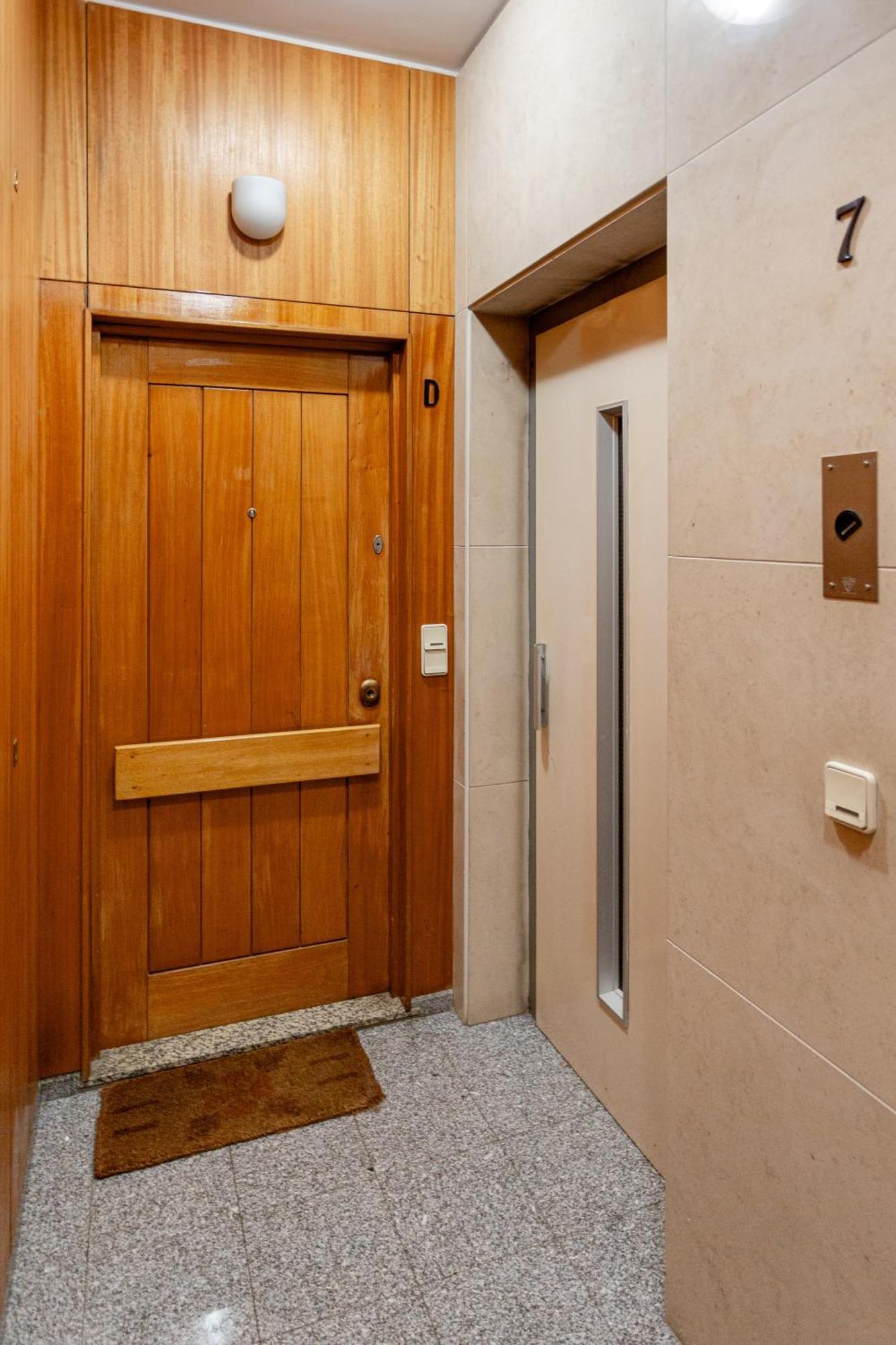 Joivy Stylish City Centre Flat With Parking Maía Exterior foto